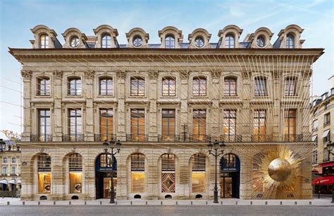 lv place vendome